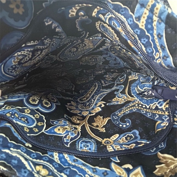 VERA BRADLEY Windsor Navy Paisley HIPSTER Crossbody Bag Purse Retired Patern GUC - Picture 10 of 13